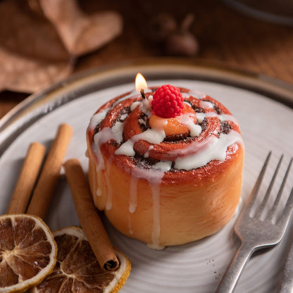 Raspberry Cinnamon Roll Scented Candle