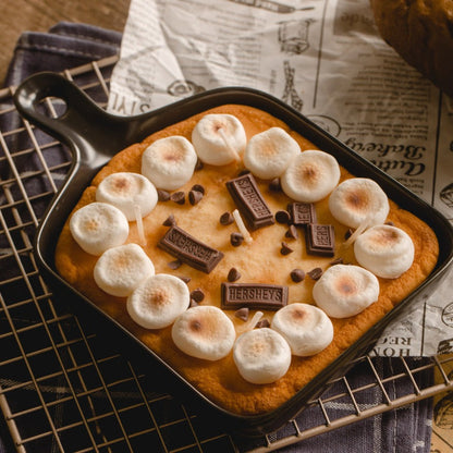 Skillet S'more Chocolate and Marshmallow Candle