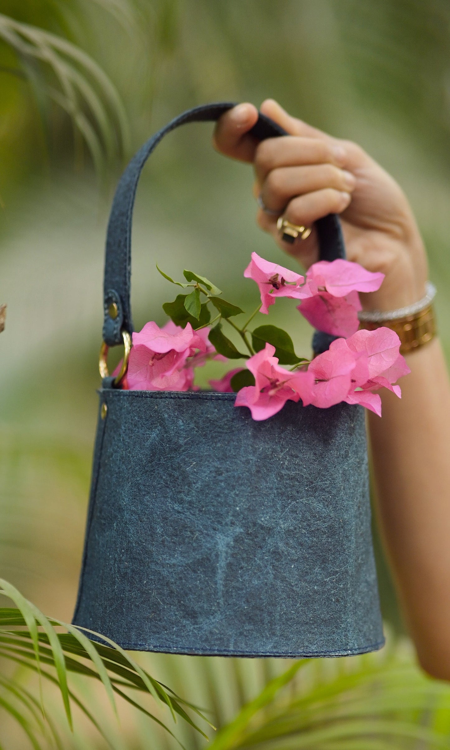 Bucket Bag by Zenkindstore