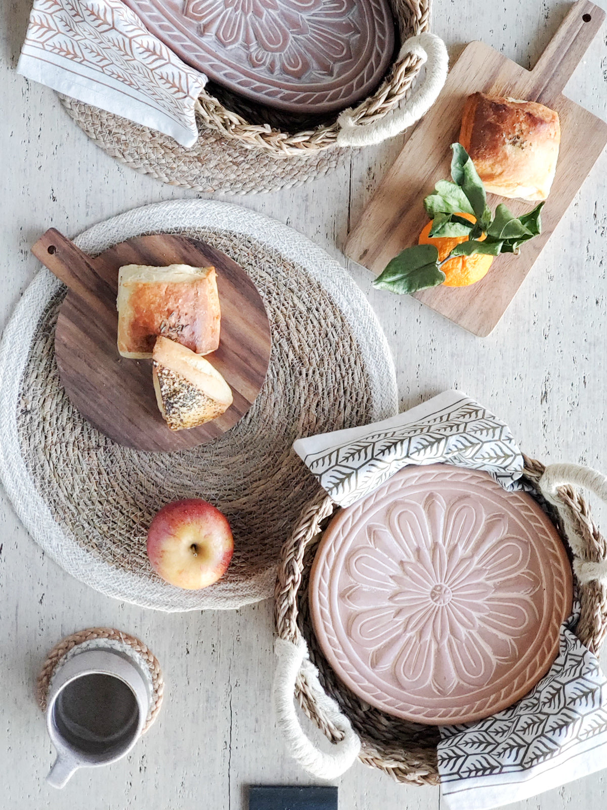 Bread Warmer & Basket - Vintage Flower