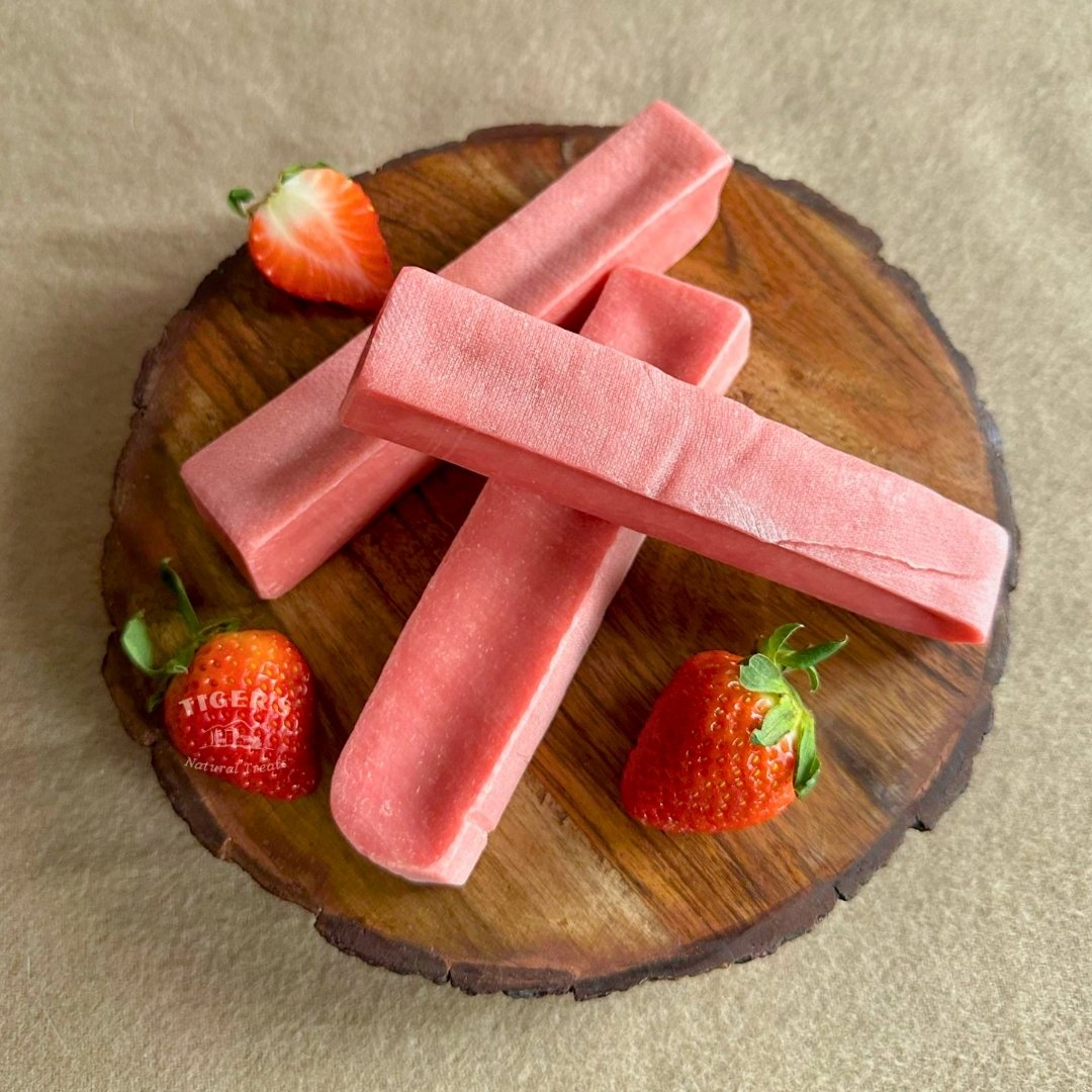 Strawberry Yak Chews for Dog, Valentine's Day Dog Treats