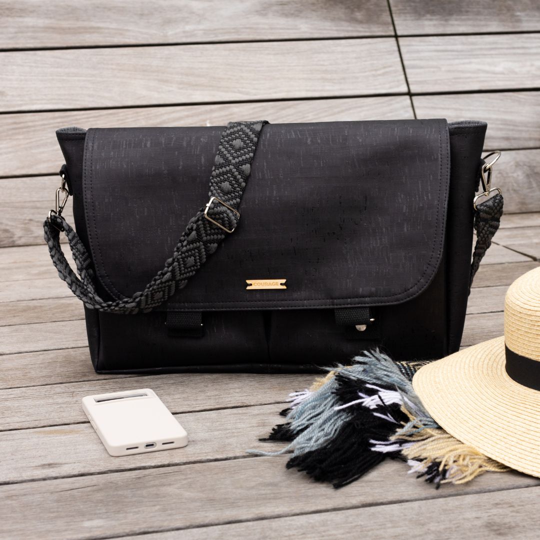 NOMAD messenger bag | COAL