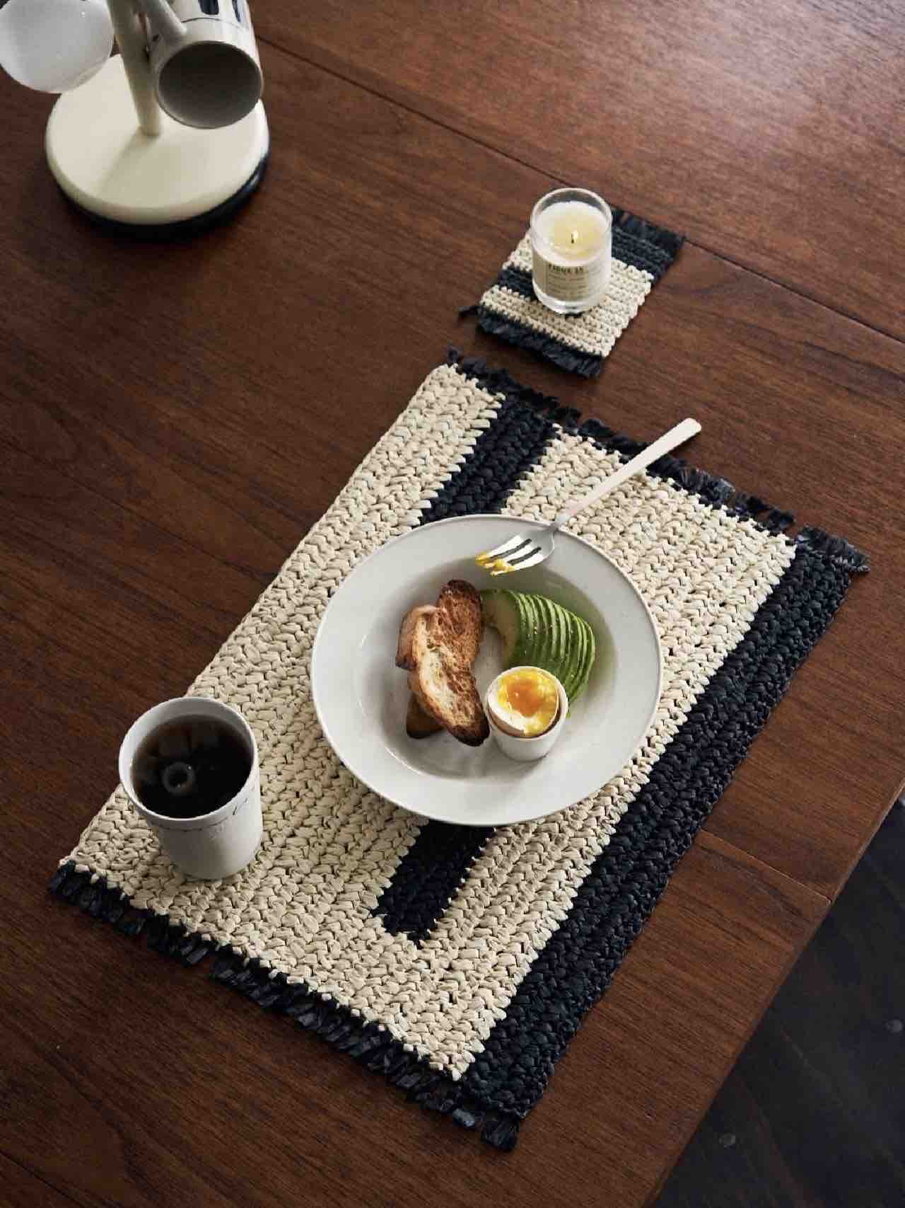 Handmade Retro Nordic Woven Reed Placemat Set of 4 Pcs for Elegant Table Setting